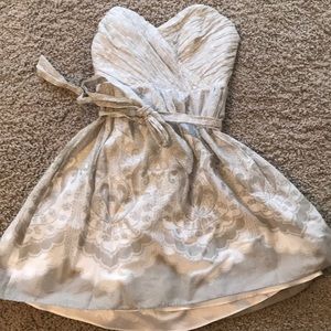 Express dress size 4 .